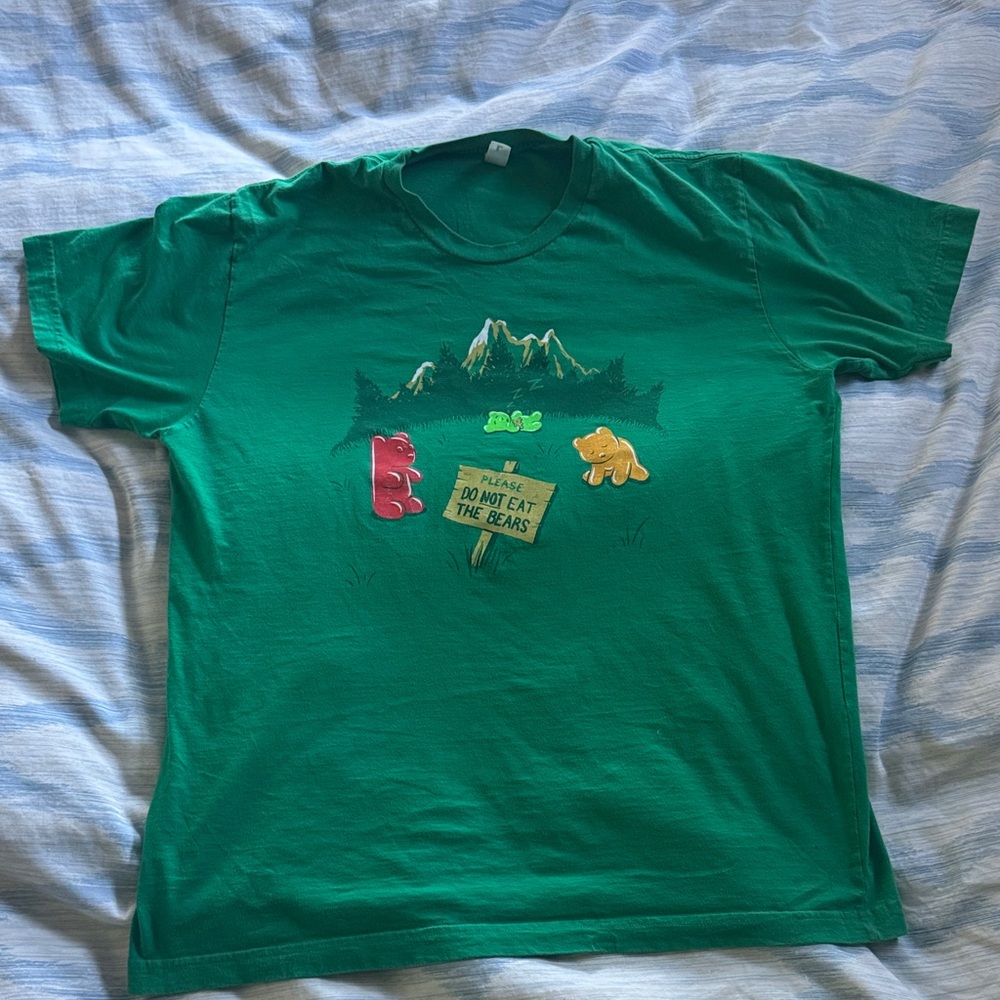 Green Graphic Tee - Short Sleeve